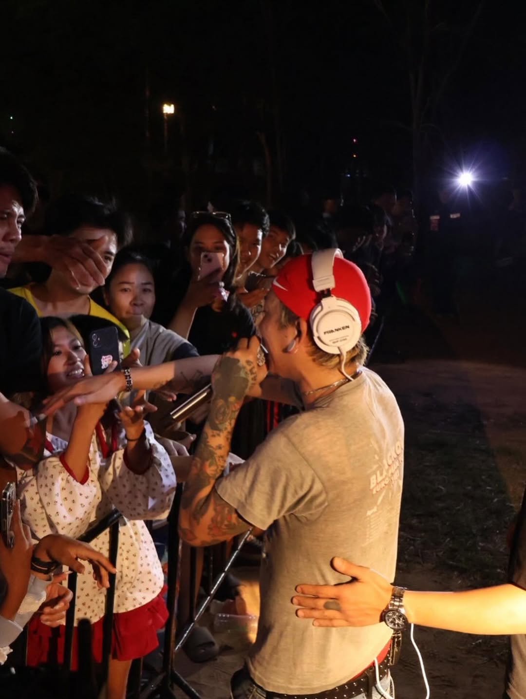 แจ๊ส ชวนชื่น