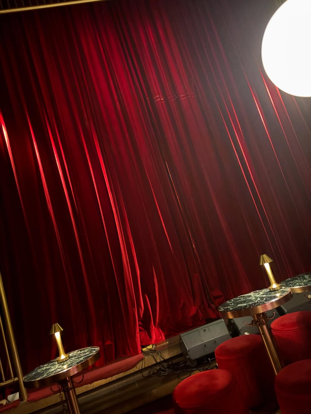 แจ๊ส ชวนชื่น