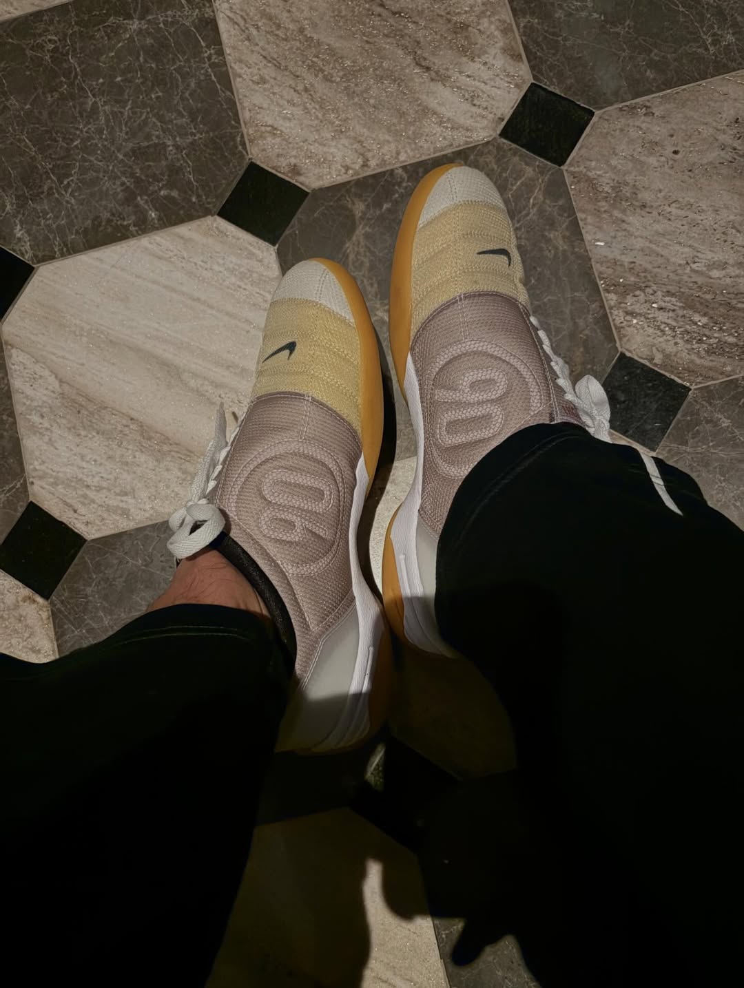 แจ๊ส ชวนชื่น