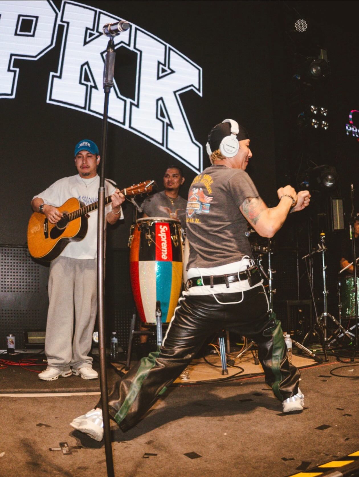 แจ๊ส ชวนชื่น