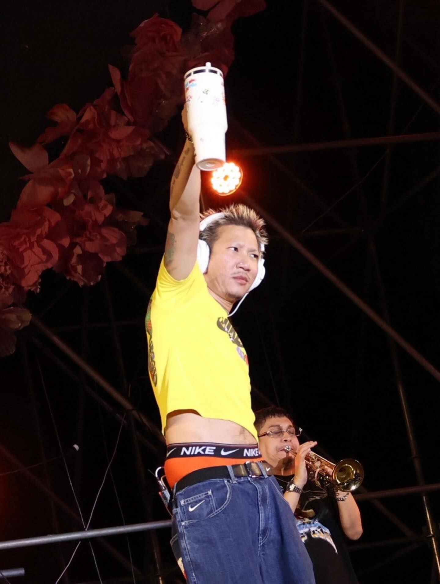 แจ๊ส ชวนชื่น