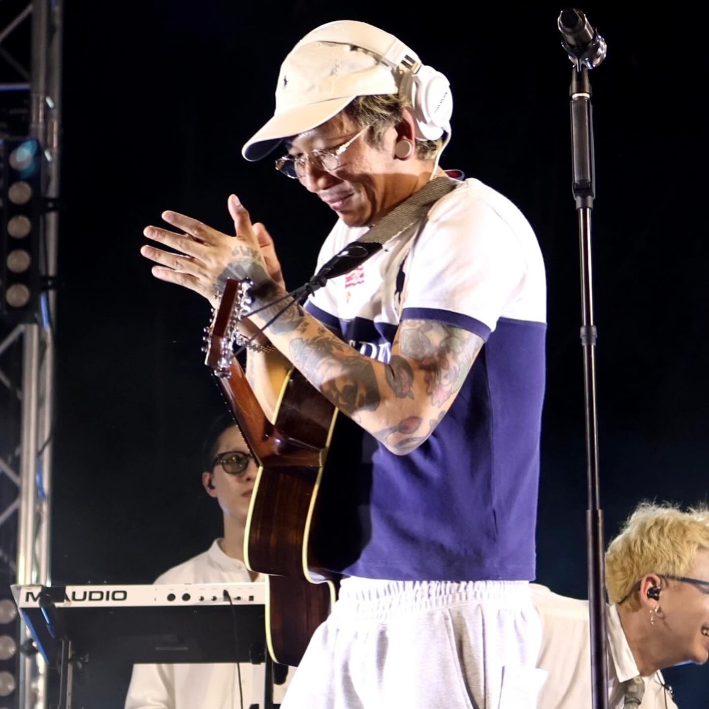 แจ๊ส ชวนชื่น