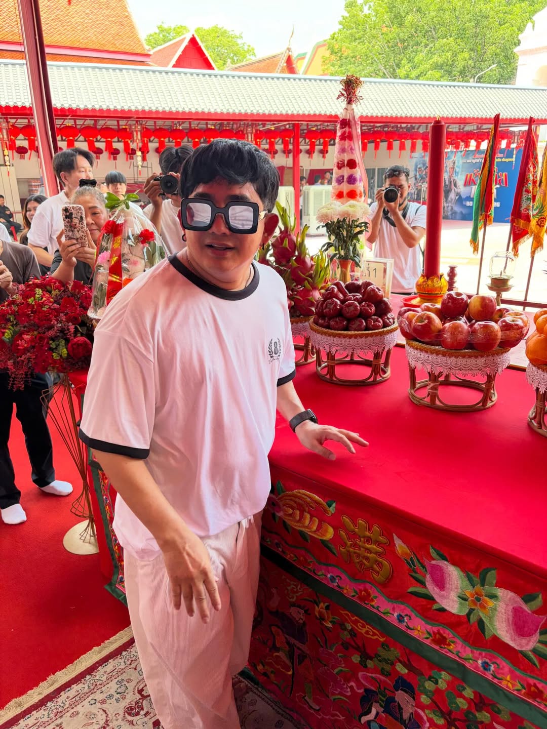 แจ๊ส ชวนชื่น