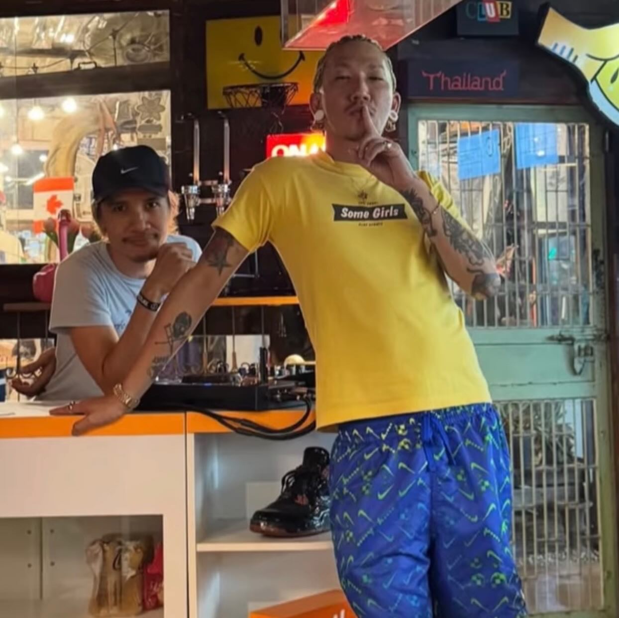 แจ๊ส ชวนชื่น