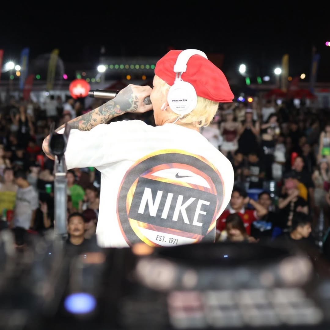 แจ๊ส ชวนชื่น