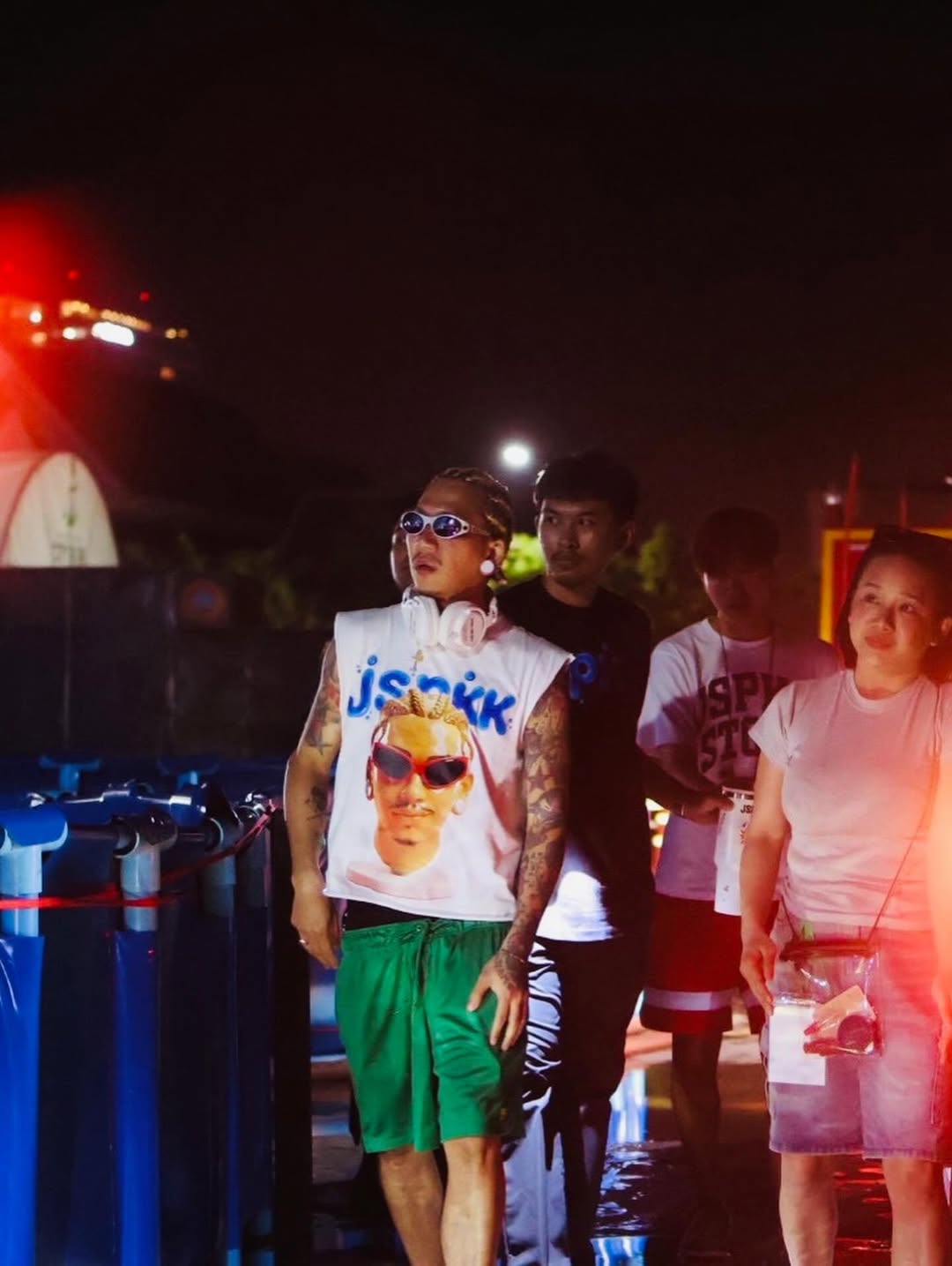 แจ๊ส ชวนชื่น