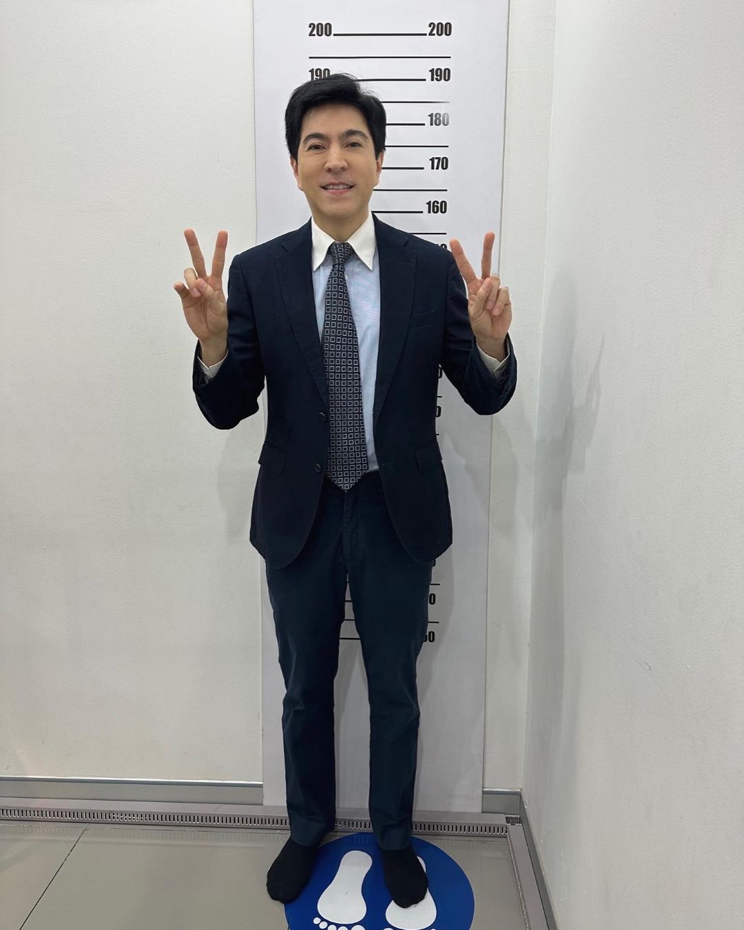 แซม - ยุรนันท์ ภมรมนตรี