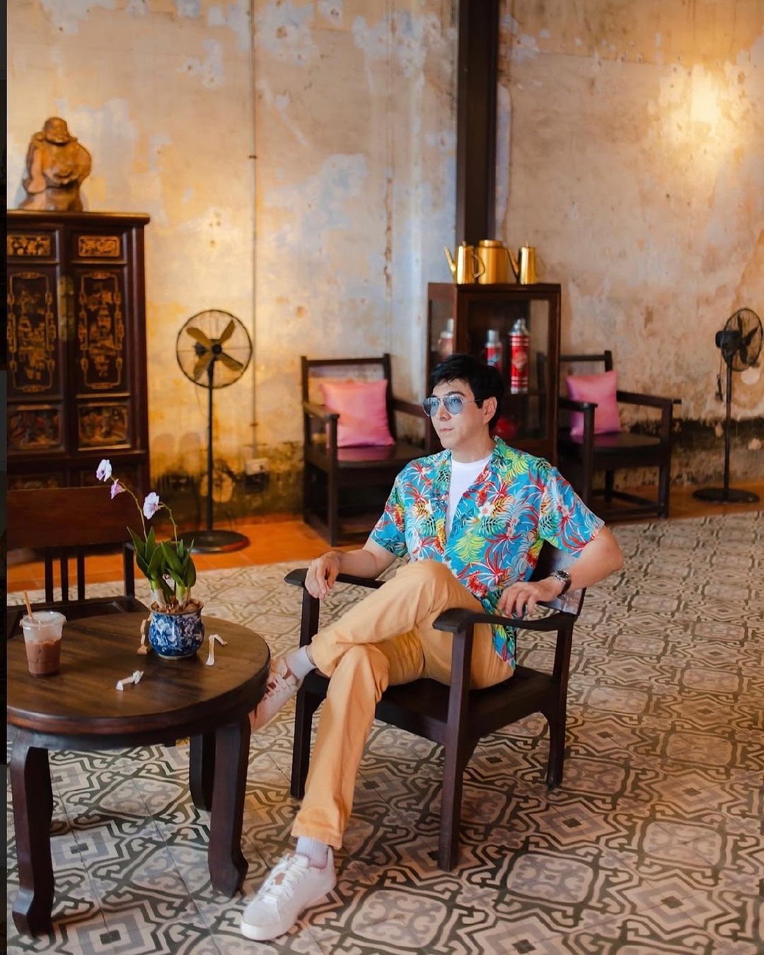 แซม - ยุรนันท์ ภมรมนตรี