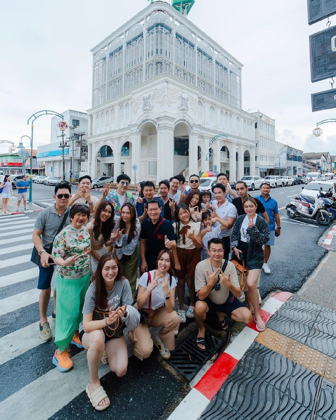 แซม - ยุรนันท์ ภมรมนตรี