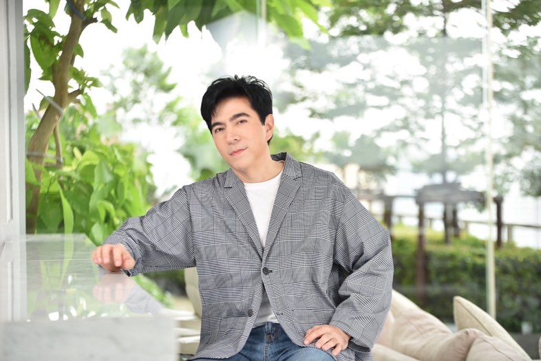 แซม - ยุรนันท์ ภมรมนตรี