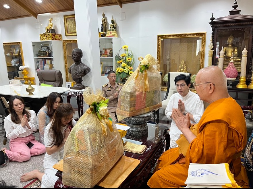 แซม - ยุรนันท์ ภมรมนตรี