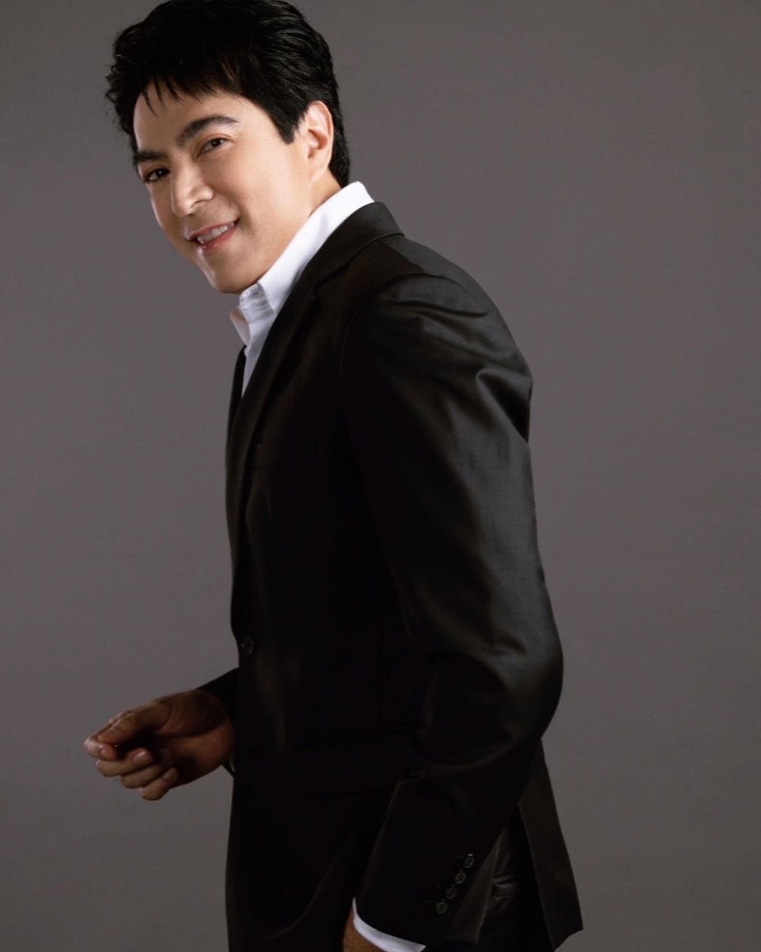 แซม - ยุรนันท์ ภมรมนตรี