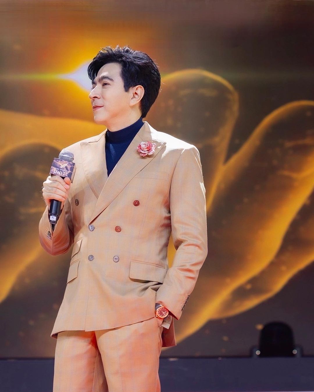 แซม - ยุรนันท์ ภมรมนตรี