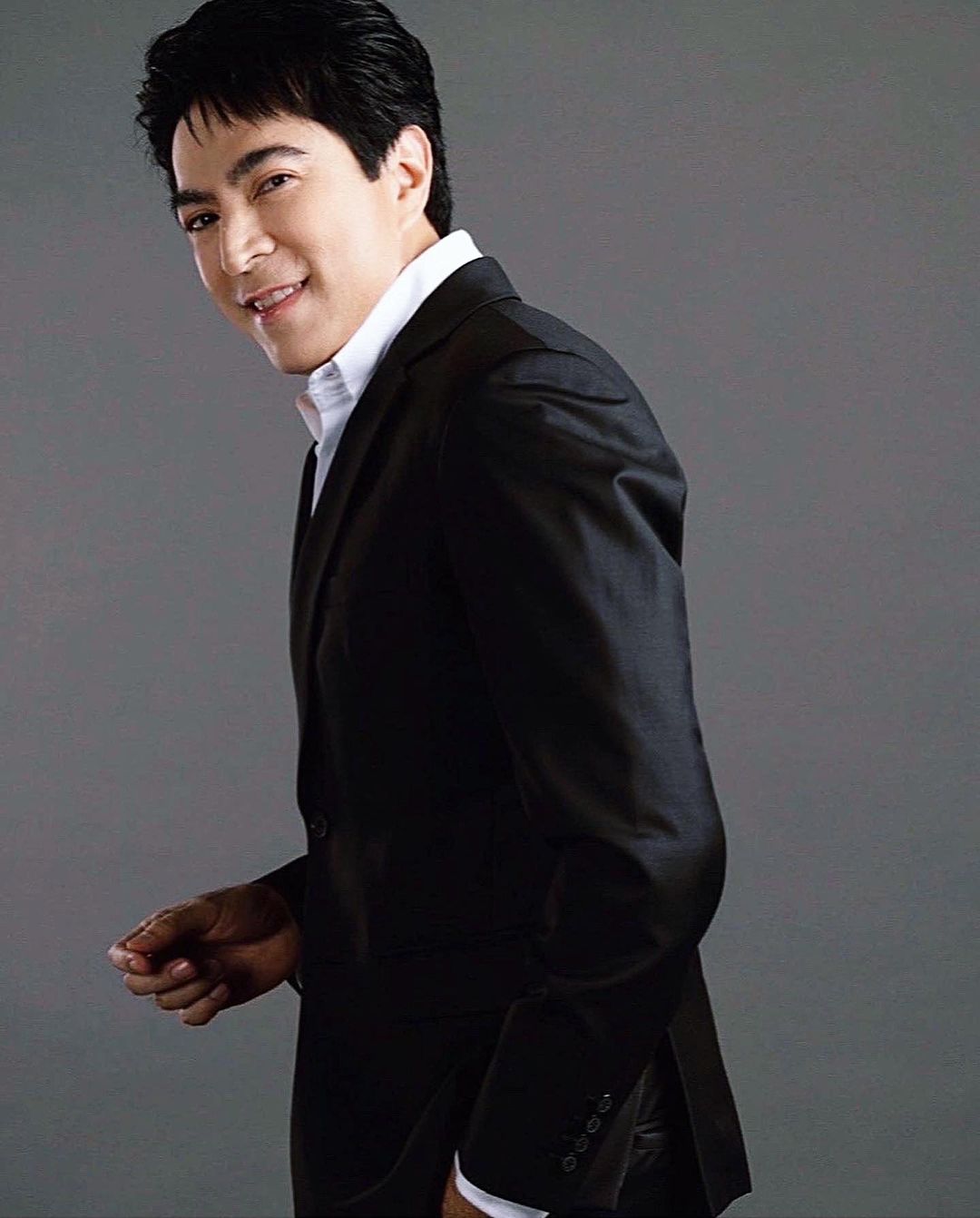 แซม - ยุรนันท์ ภมรมนตรี