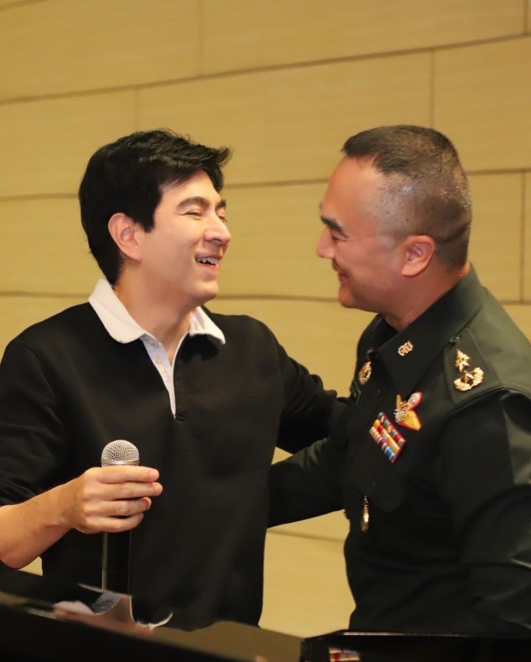 แซม - ยุรนันท์ ภมรมนตรี