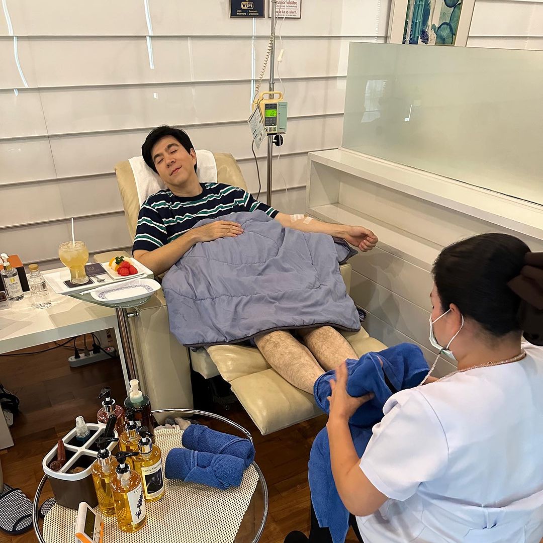 แซม - ยุรนันท์ ภมรมนตรี