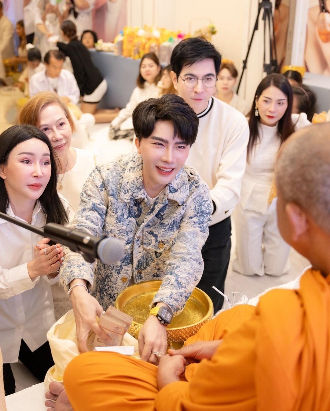 แซม - ยุรนันท์ ภมรมนตรี