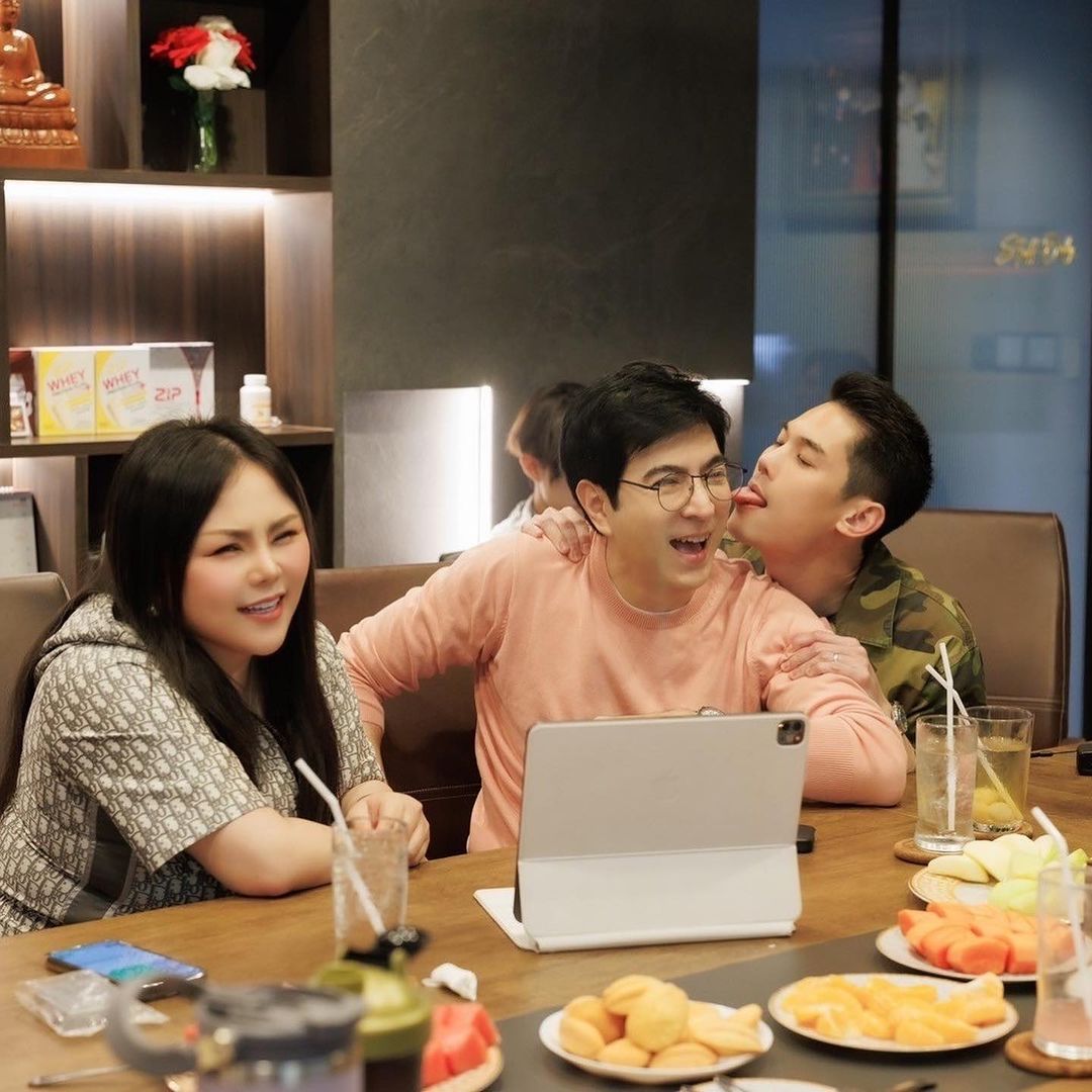 แซม - ยุรนันท์ ภมรมนตรี