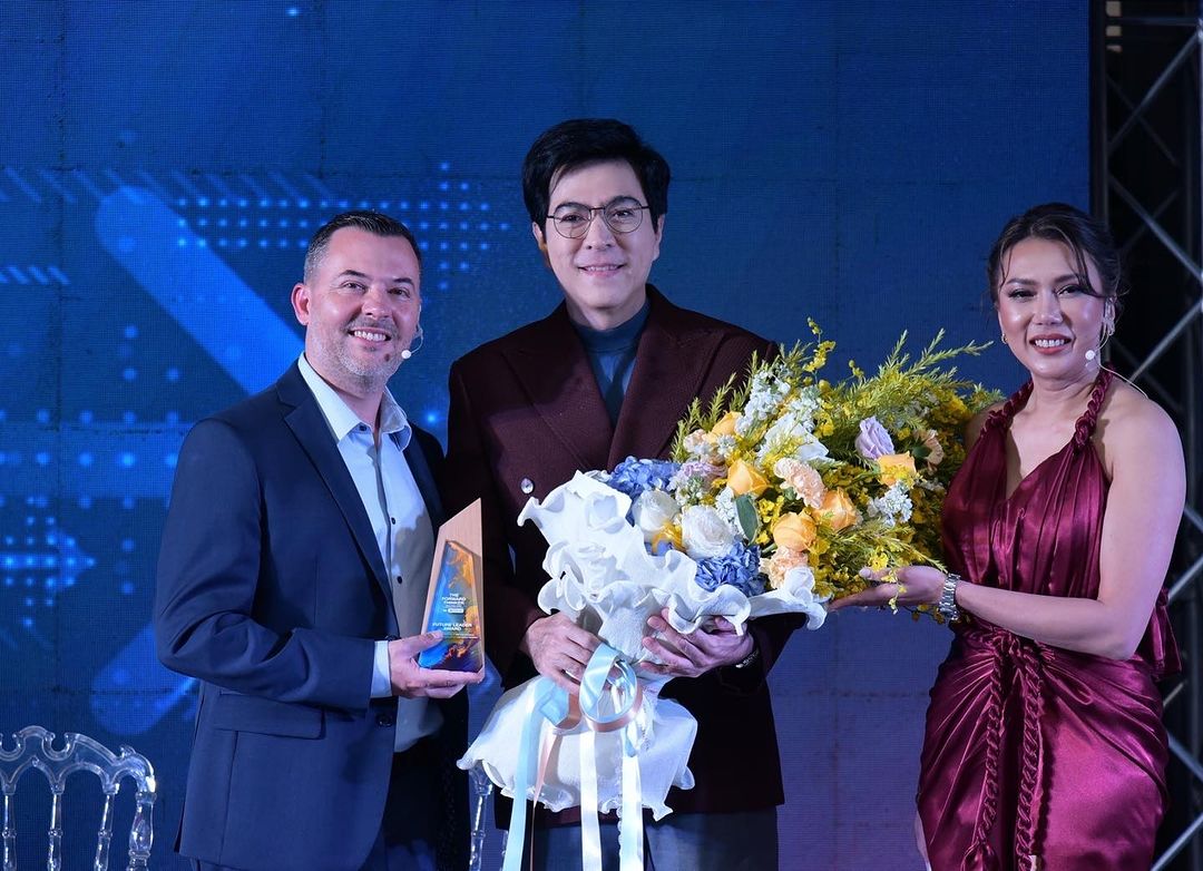 แซม - ยุรนันท์ ภมรมนตรี