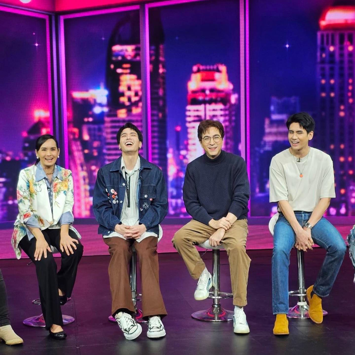 แซม - ยุรนันท์ ภมรมนตรี