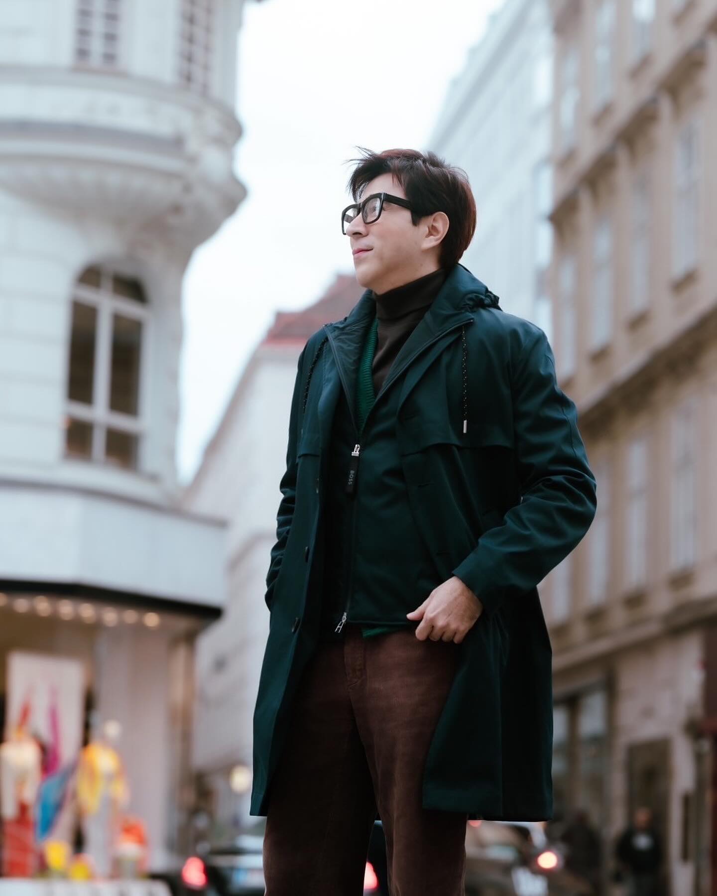 แซม - ยุรนันท์ ภมรมนตรี