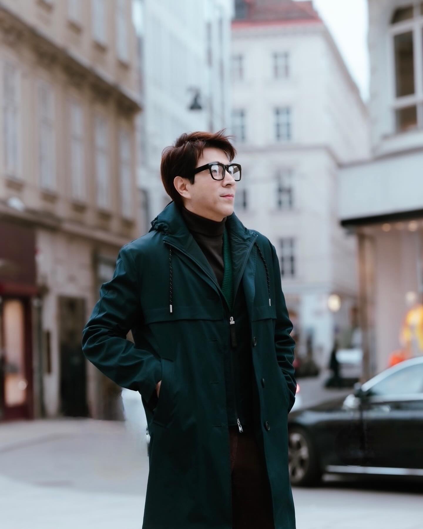 แซม - ยุรนันท์ ภมรมนตรี