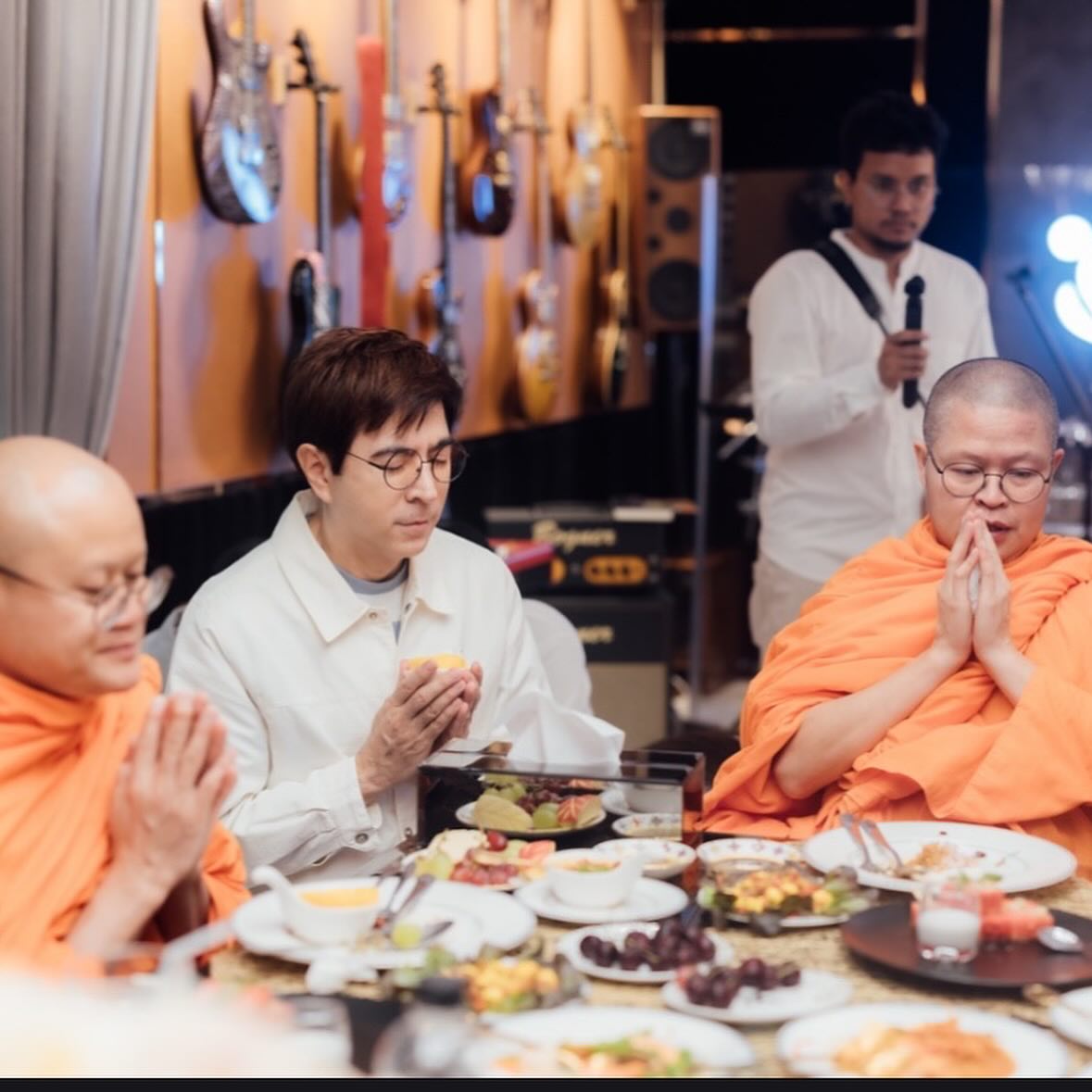 แซม - ยุรนันท์ ภมรมนตรี