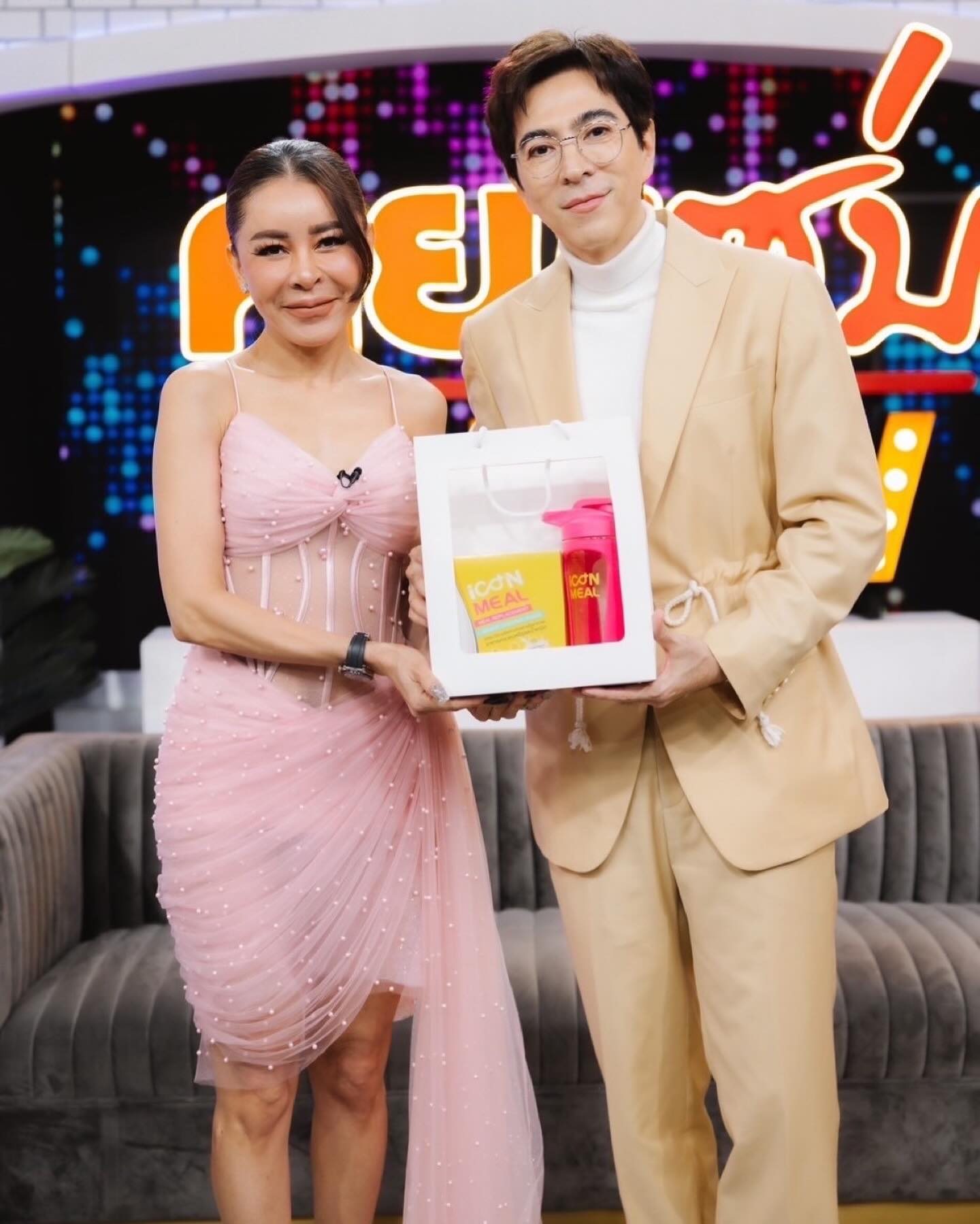 แซม - ยุรนันท์ ภมรมนตรี