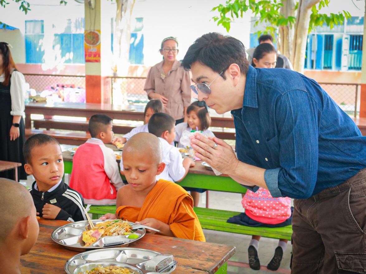 แซม - ยุรนันท์ ภมรมนตรี