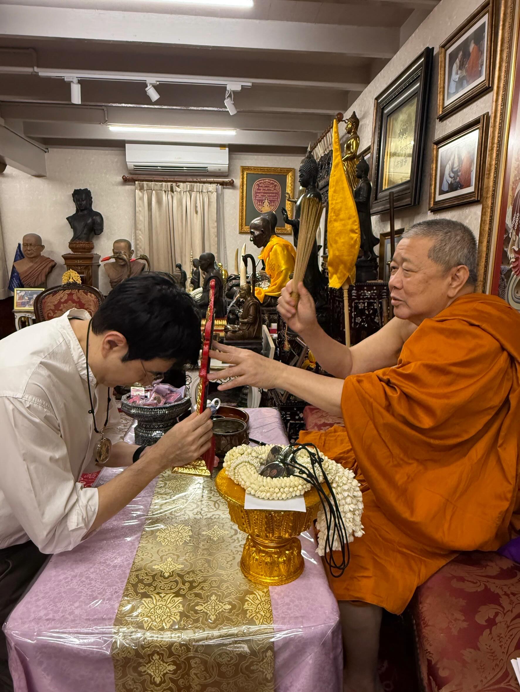 แซม - ยุรนันท์ ภมรมนตรี