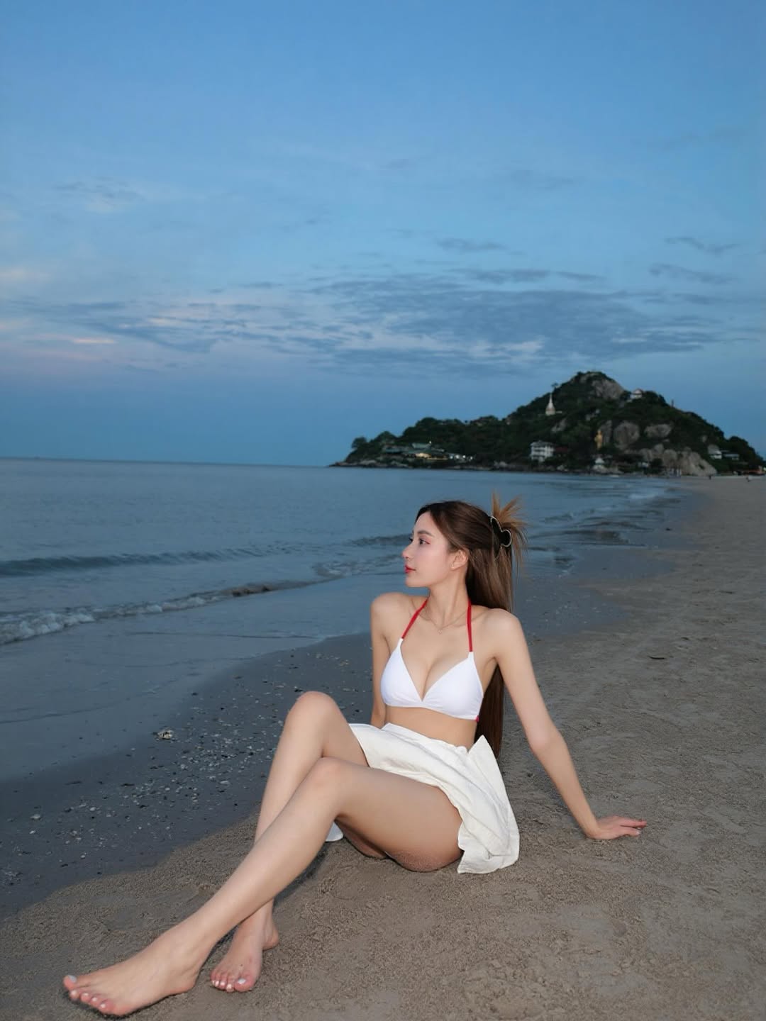 แจมมี่ - ปาณิชดา แสงสุวรรณ