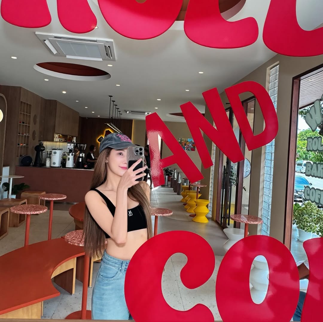 แจมมี่ - ปาณิชดา แสงสุวรรณ