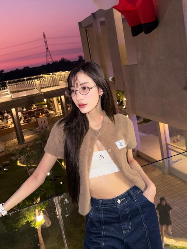 แจมมี่ - ปาณิชดา แสงสุวรรณ