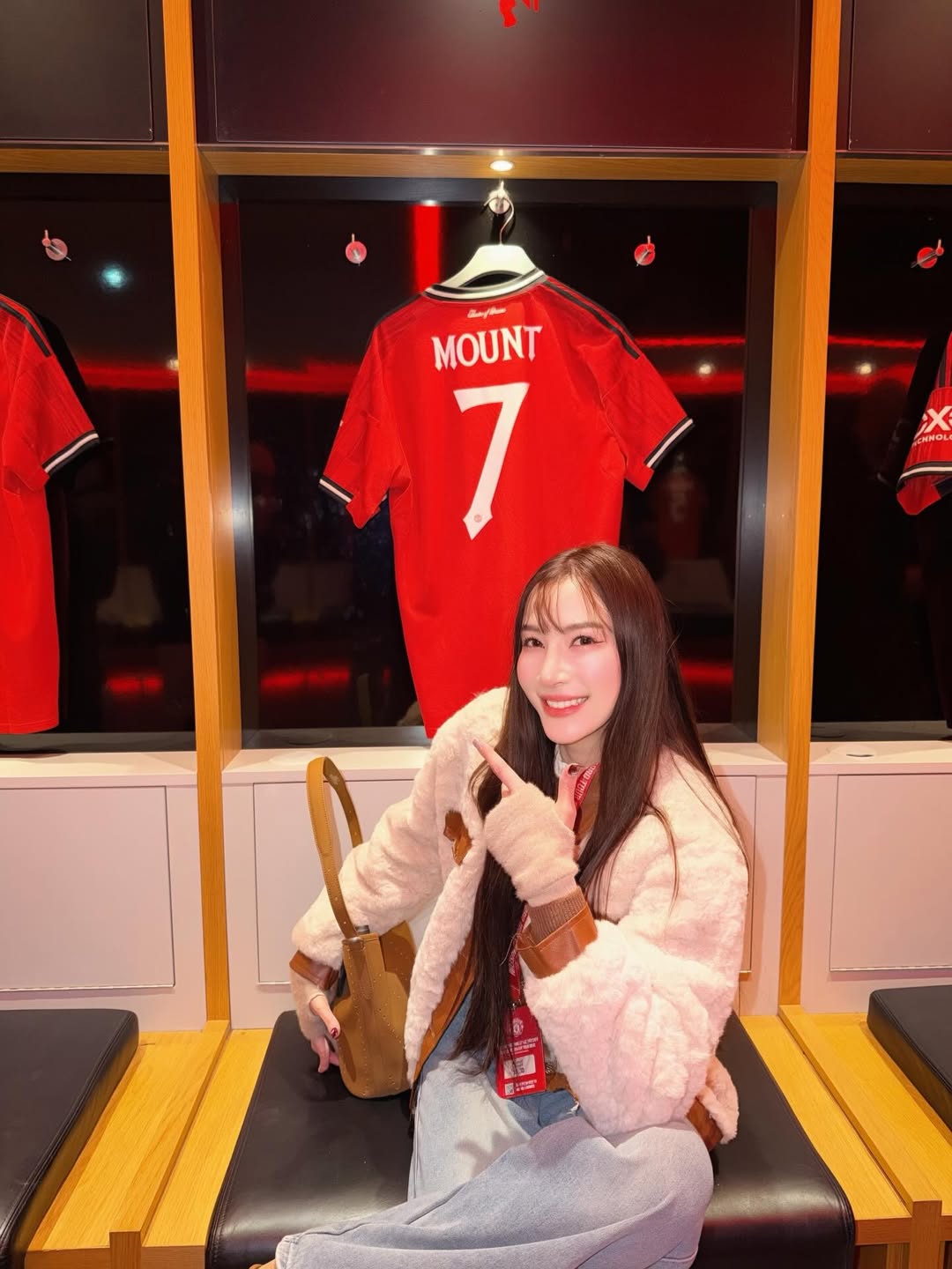 แจมมี่ - ปาณิชดา แสงสุวรรณ