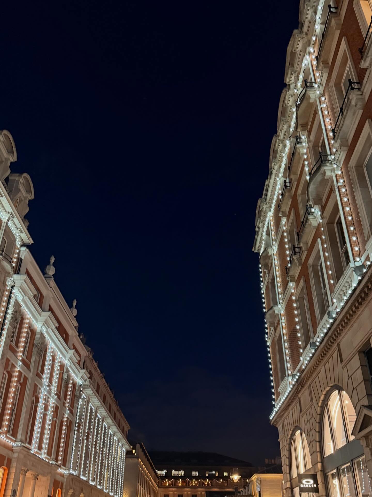 แจมมี่ - ปาณิชดา แสงสุวรรณ