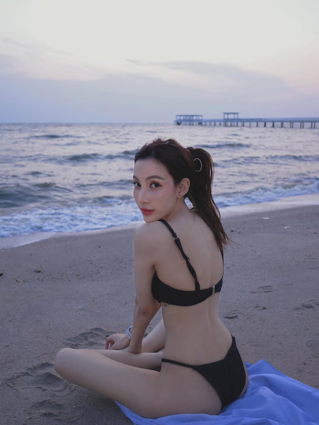 แจมมี่ - ปาณิชดา แสงสุวรรณ