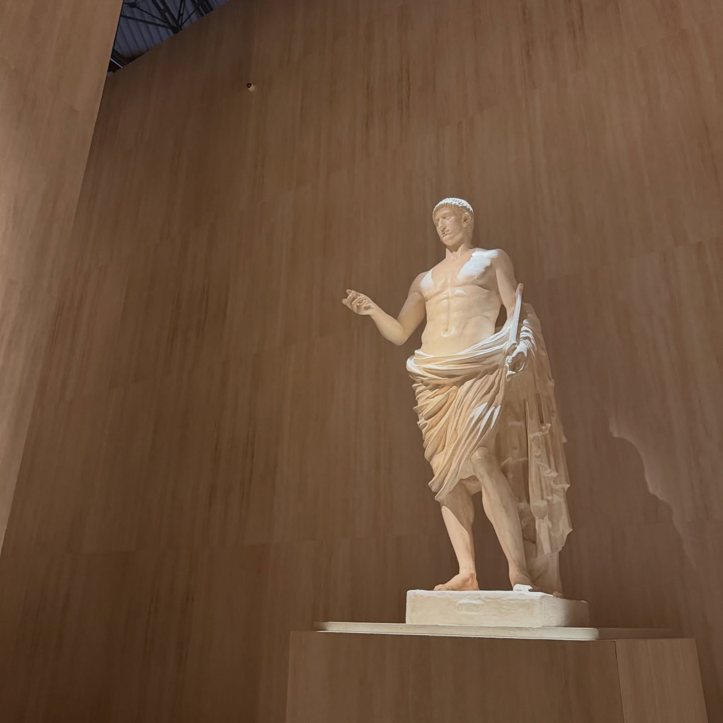 กลัฟ - คณาวุฒิ ไตรพิพัฒนพงษ์