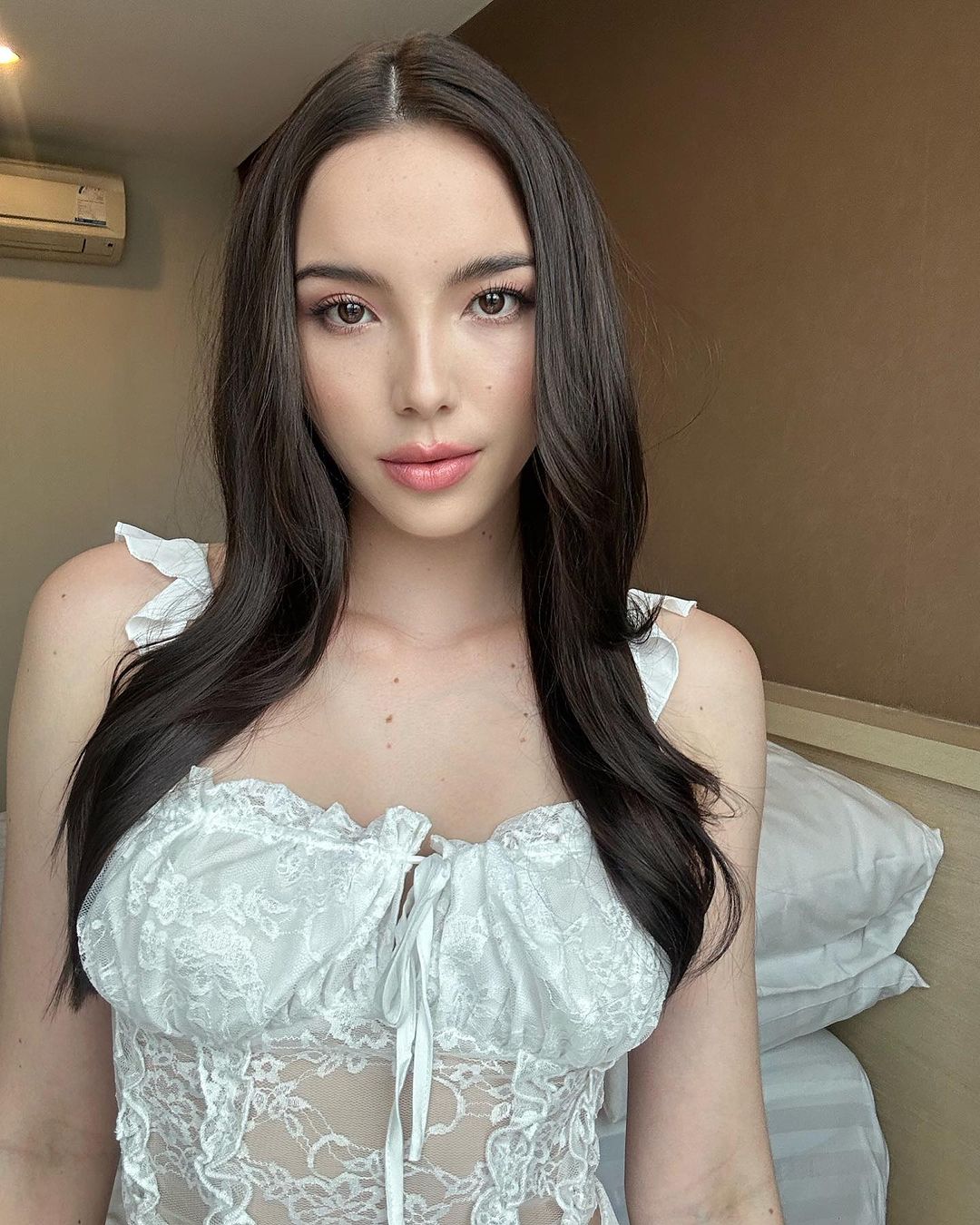 เทีย ทวีพาณิชย์พันธุ์