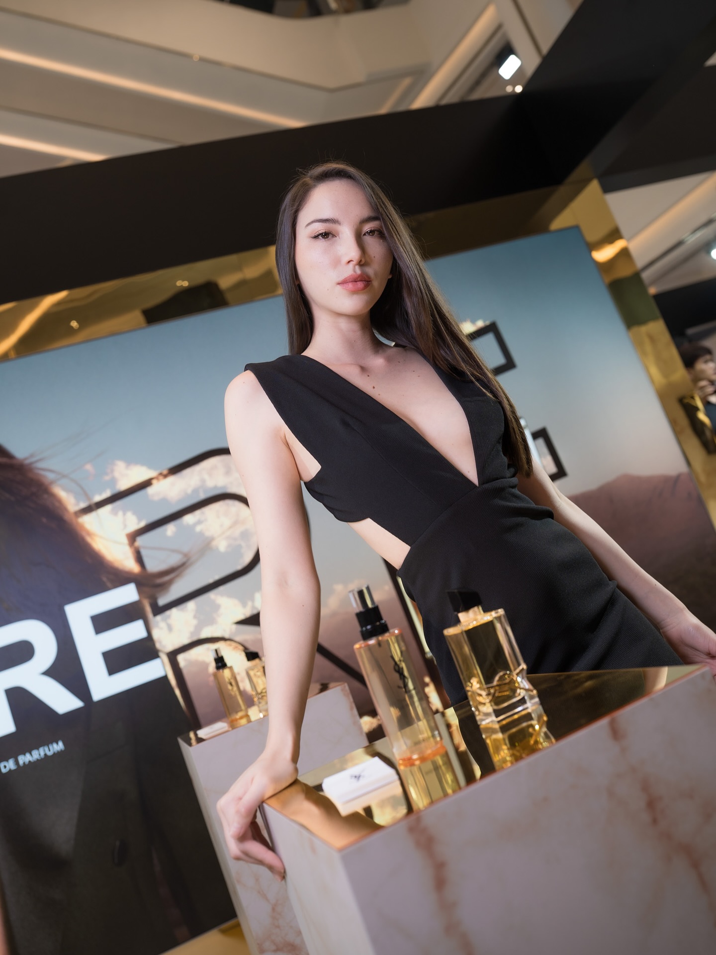 เทีย ทวีพาณิชย์พันธุ์