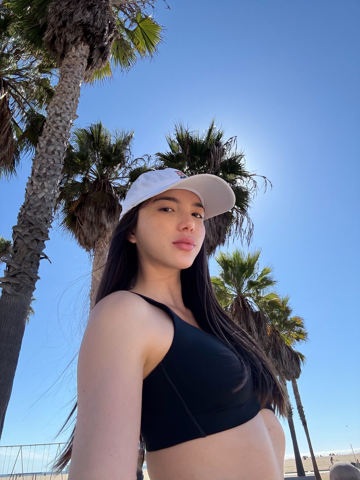 เทีย ทวีพาณิชย์พันธุ์