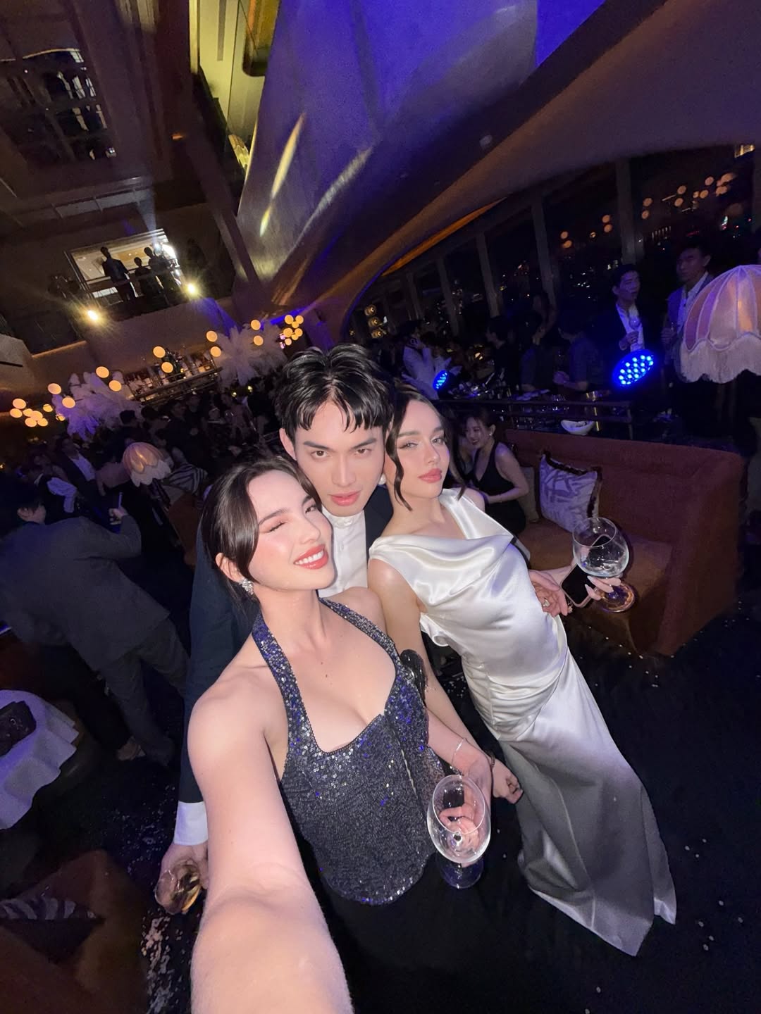 เทีย ทวีพาณิชย์พันธุ์