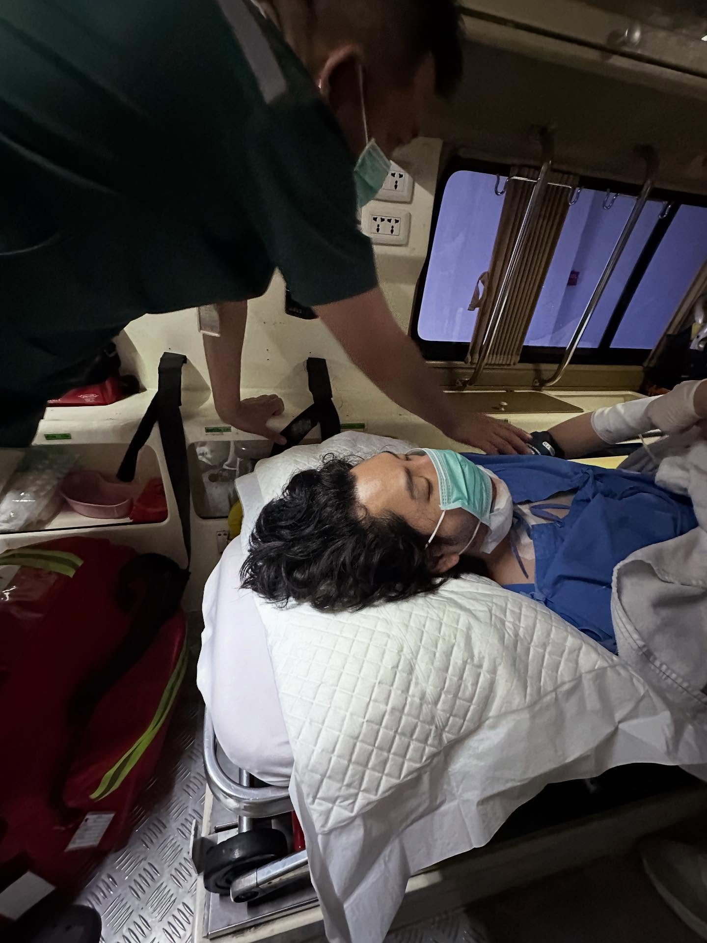 ทอม - อิศรา กิจนิตย์ชีว์