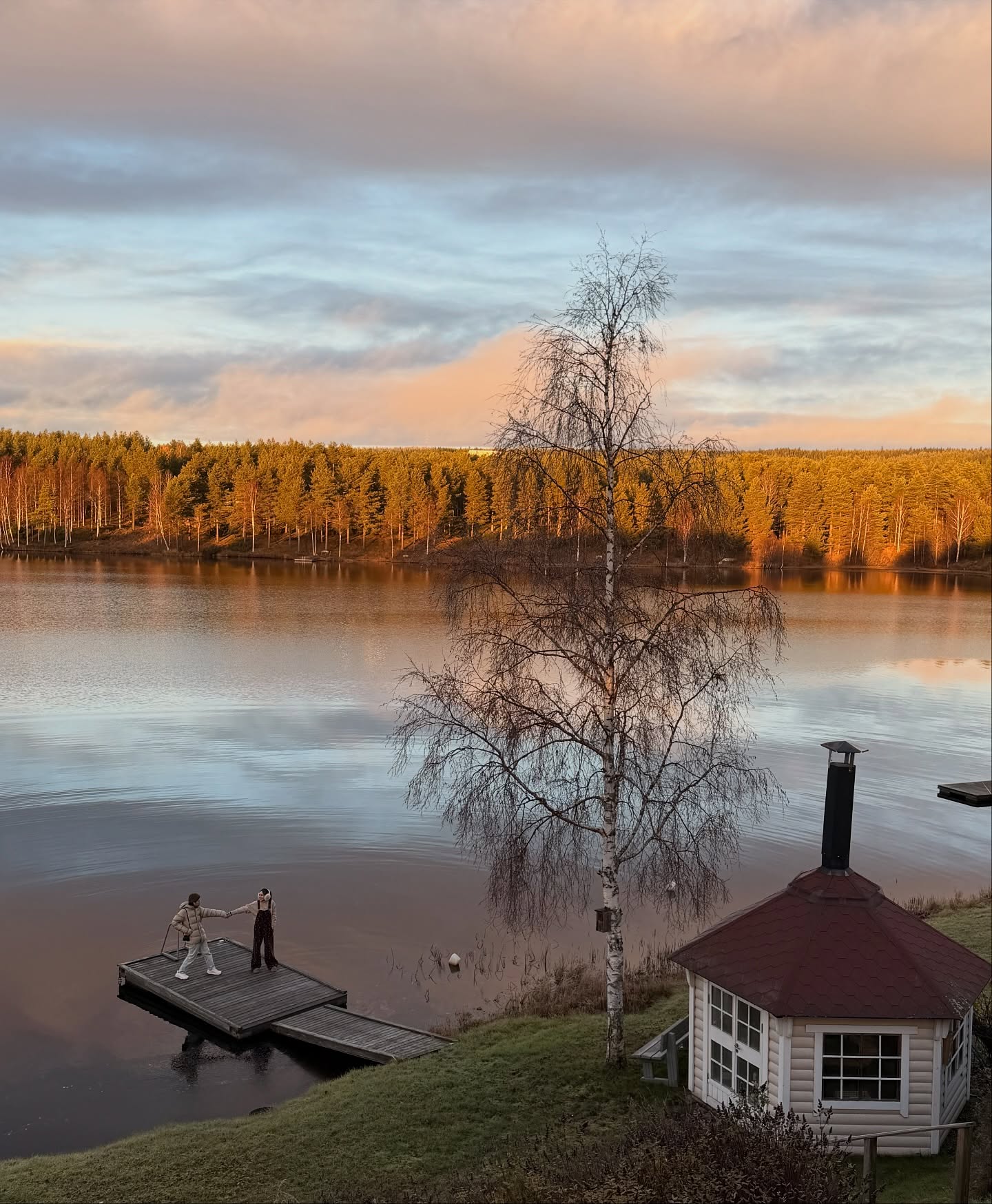 ทอม - อิศรา กิจนิตย์ชีว์