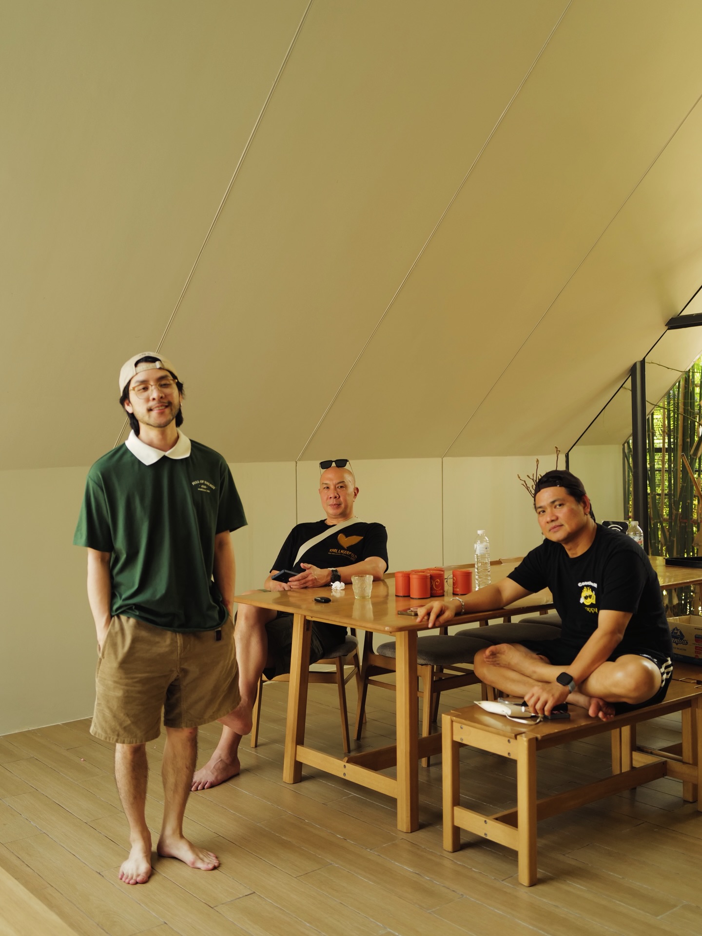 ทอม - อิศรา กิจนิตย์ชีว์