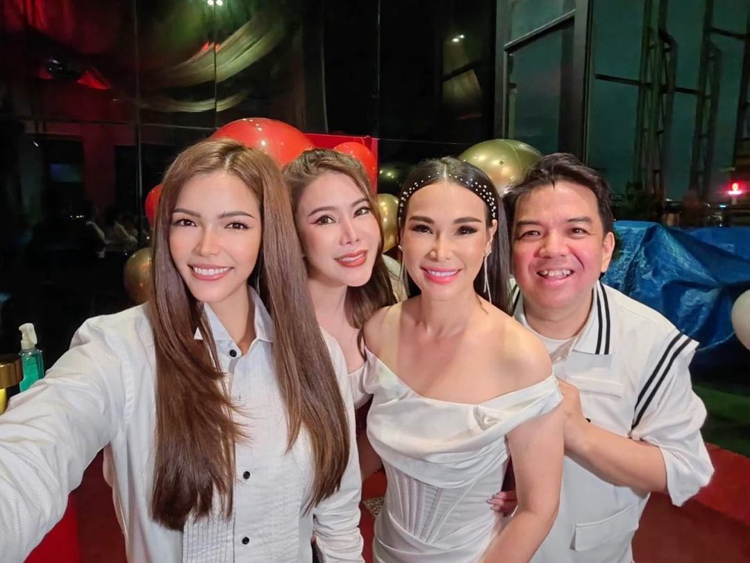 ฟ้าใส - ปวีณสุดา ดรูอิ้น