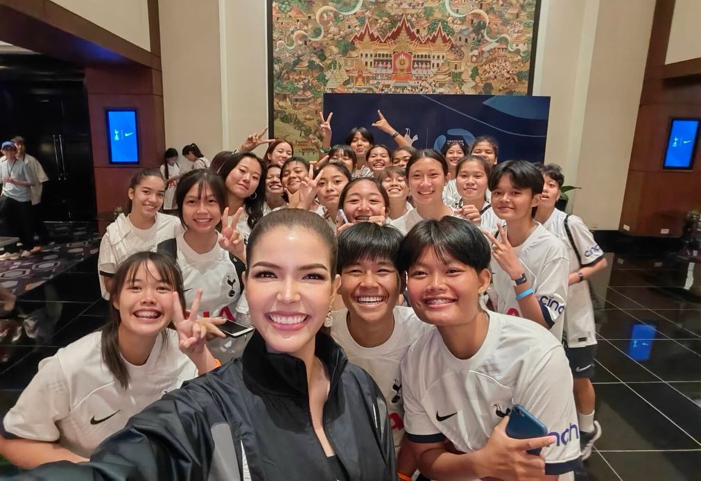 ฟ้าใส - ปวีณสุดา ดรูอิ้น