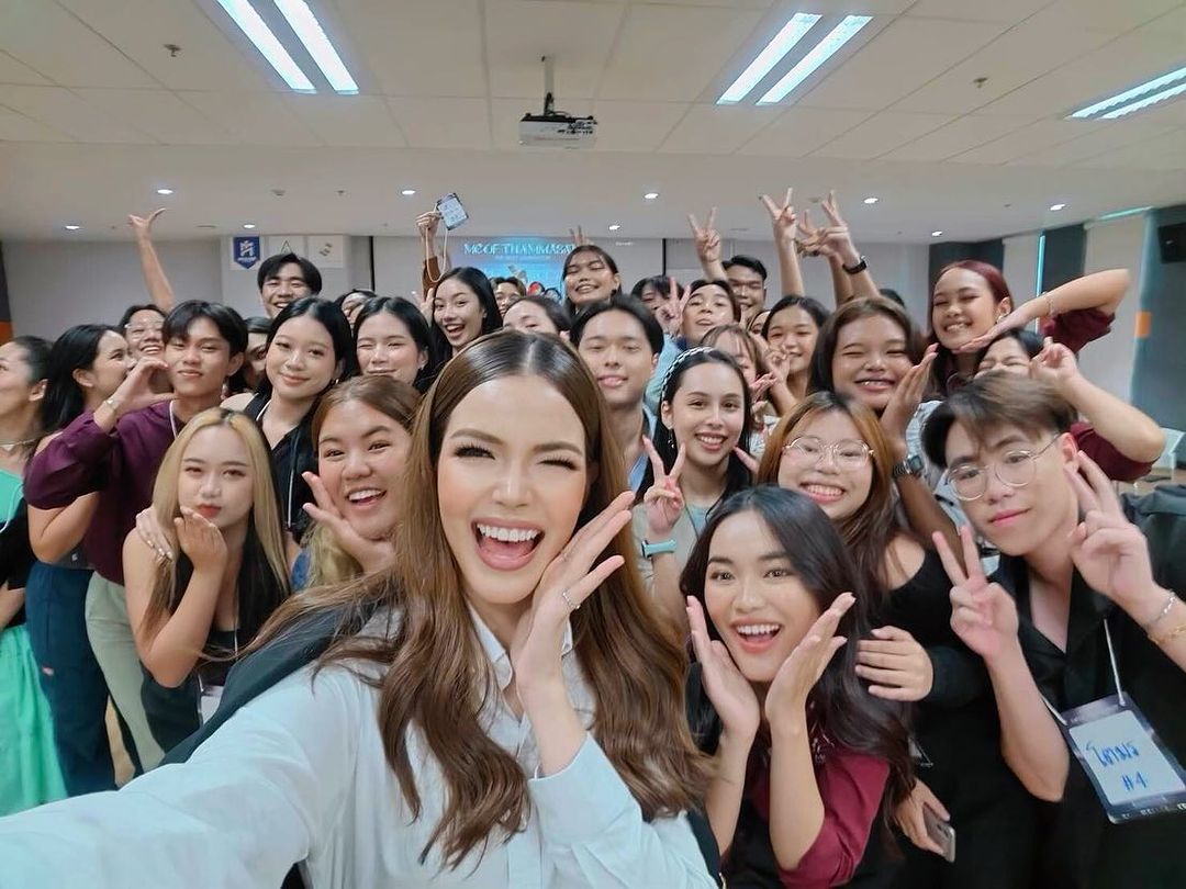 ฟ้าใส - ปวีณสุดา ดรูอิ้น