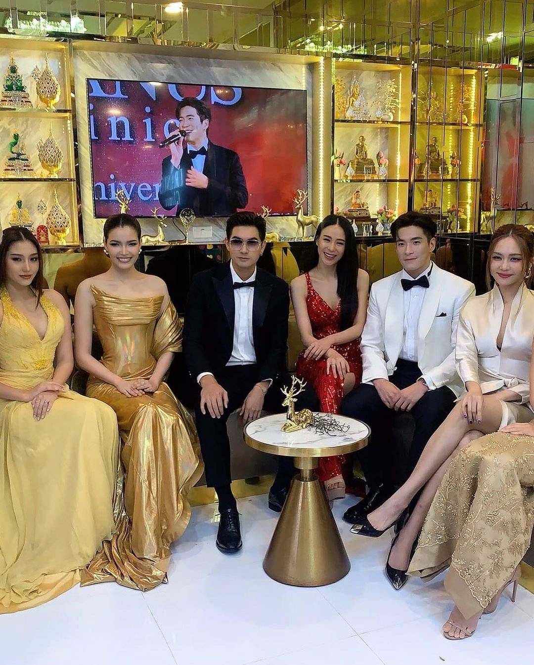 ฟ้าใส - ปวีณสุดา ดรูอิ้น