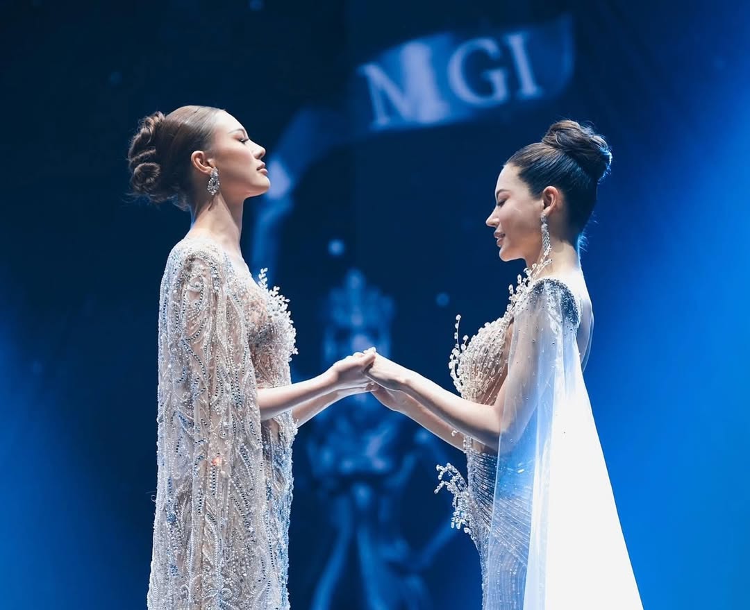 ฟ้าใส - ปวีณสุดา ดรูอิ้น