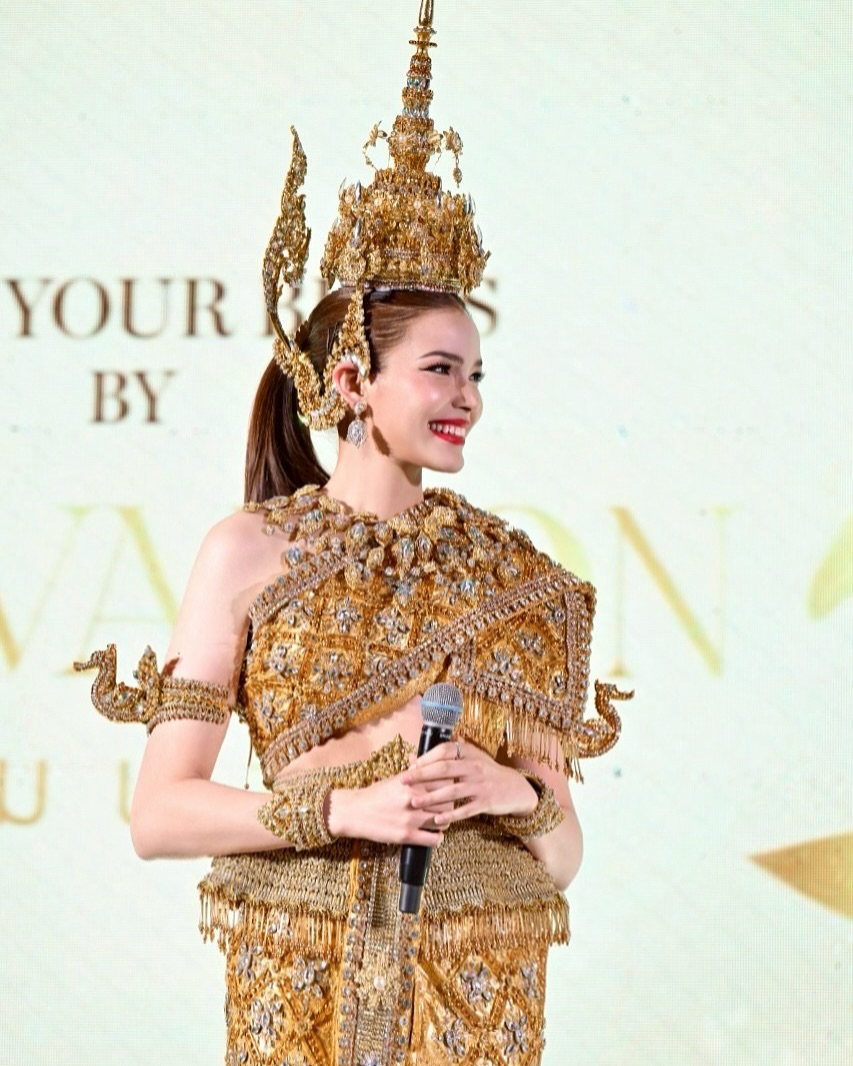 ฟ้าใส - ปวีณสุดา ดรูอิ้น
